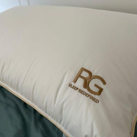 By The Sea Beachfront Designer Suites Penang - Managed By Art Of Tree Бату Феринги Екстериор снимка