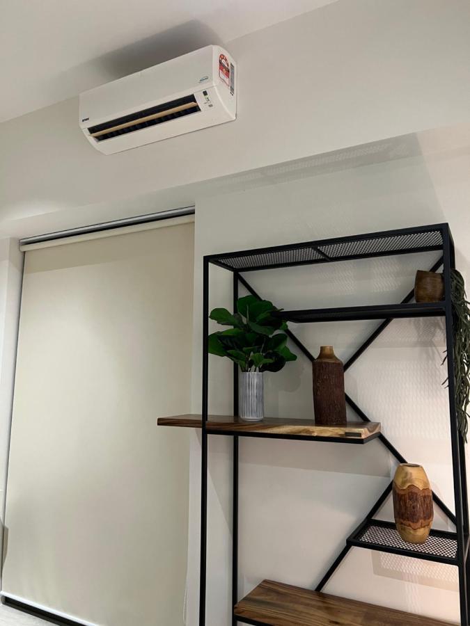 By The Sea Beachfront Designer Suites Penang - Managed By Art Of Tree Бату Феринги Екстериор снимка