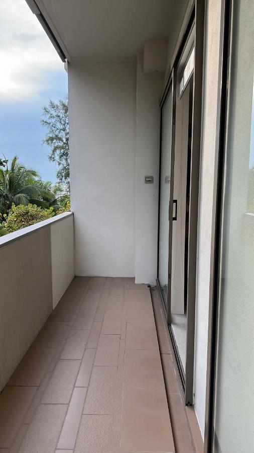 By The Sea Beachfront Designer Suites Penang - Managed By Art Of Tree Бату Феринги Екстериор снимка