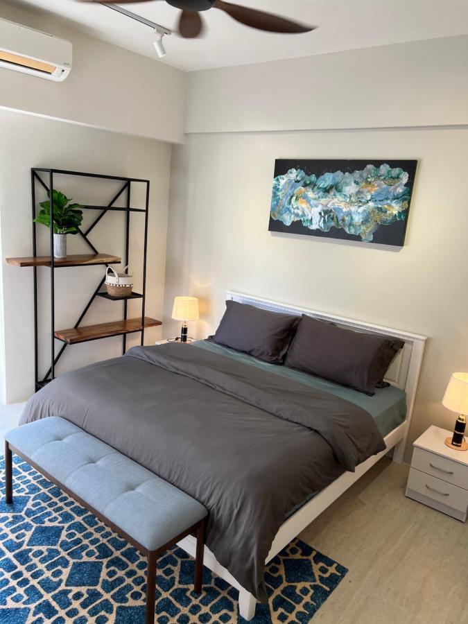 By The Sea Beachfront Designer Suites Penang - Managed By Art Of Tree Бату Феринги Екстериор снимка