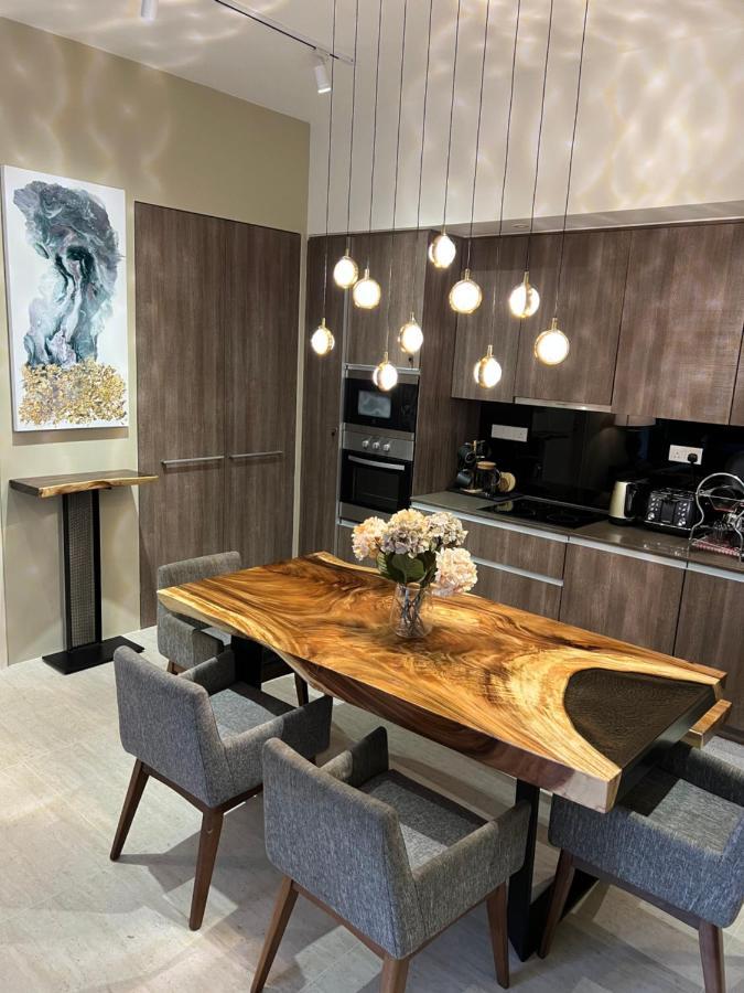 By The Sea Beachfront Designer Suites Penang - Managed By Art Of Tree Бату Феринги Екстериор снимка