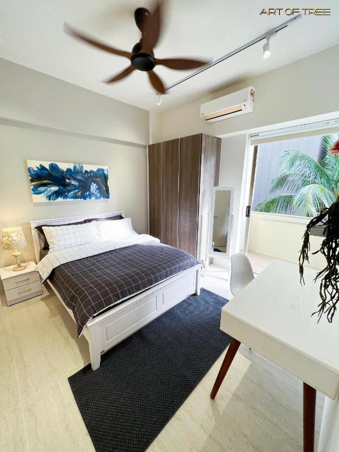 By The Sea Beachfront Designer Suites Penang - Managed By Art Of Tree Бату Феринги Екстериор снимка