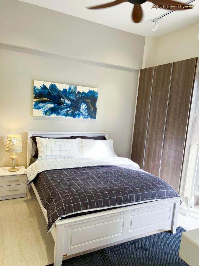 By The Sea Beachfront Designer Suites Penang - Managed By Art Of Tree Бату Феринги Екстериор снимка