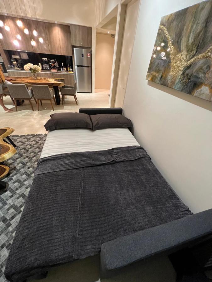 By The Sea Beachfront Designer Suites Penang - Managed By Art Of Tree Бату Феринги Екстериор снимка