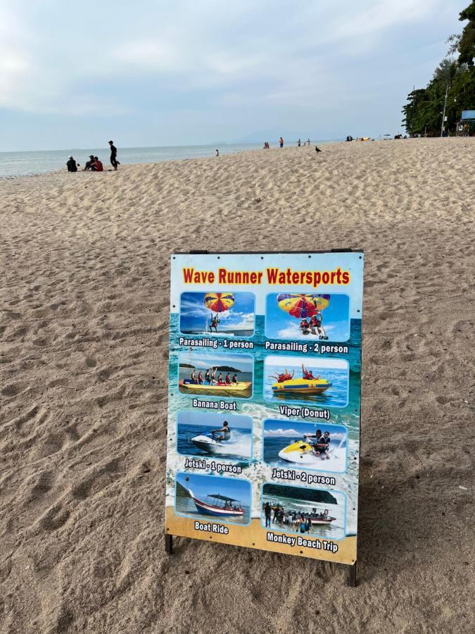 By The Sea Beachfront Designer Suites Penang - Managed By Art Of Tree Бату Феринги Екстериор снимка