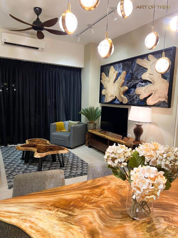 By The Sea Beachfront Designer Suites Penang - Managed By Art Of Tree Бату Феринги Екстериор снимка