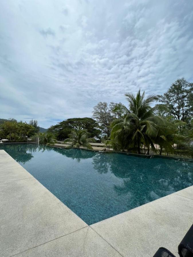 By The Sea Beachfront Designer Suites Penang - Managed By Art Of Tree Бату Феринги Екстериор снимка